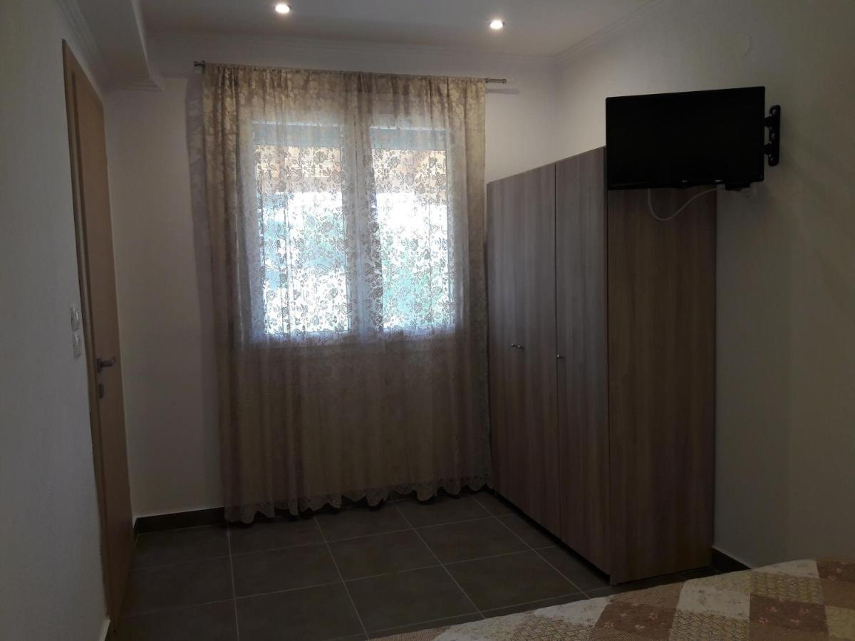Alexandra'S Houses Villa โตโรนี ภายนอก รูปภาพ
